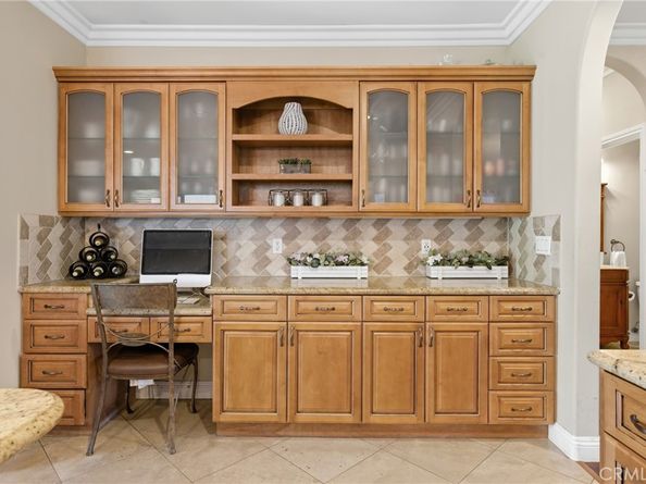 22711 Collins Street, Woodland Hills CA 91367