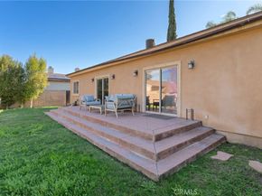 22711 Collins Street, Woodland Hills CA 91367