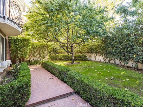 12386 Ridge Circle, Los Angeles CA 90049