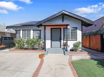 1023 W 51st