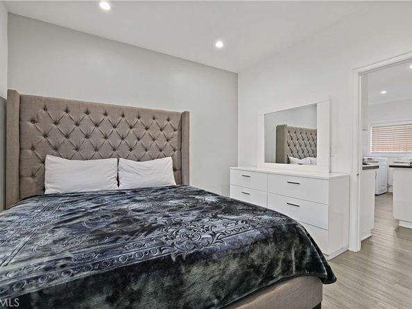 1023 W 51st, Los Angeles CA 90037