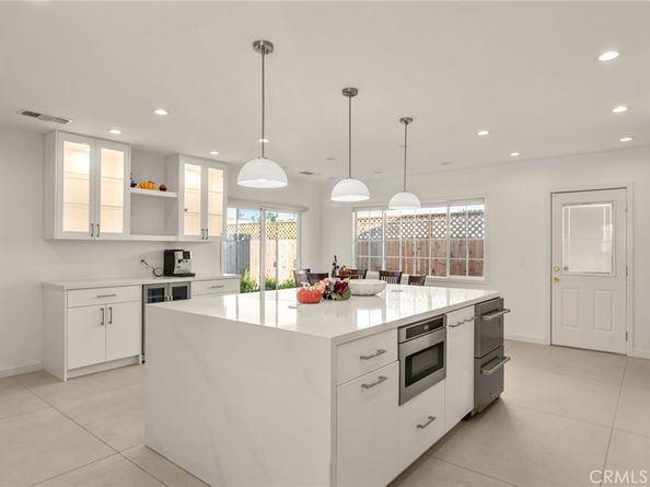 7741 Variel, Canoga Park CA 91304