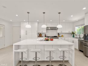 7741 Variel, Canoga Park CA 91304