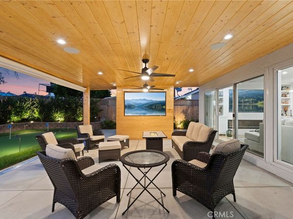 7741 Variel, Canoga Park CA 91304