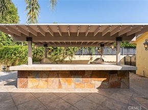 22851 Calvert Street, Woodland Hills CA 91367