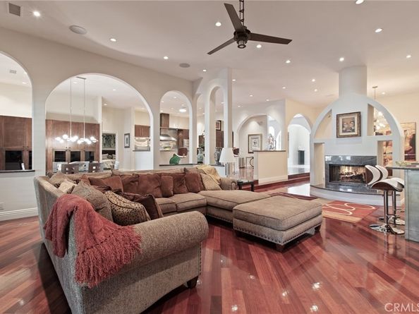 22851 Calvert Street, Woodland Hills CA 91367