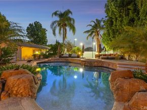 22851 Calvert Street, Woodland Hills CA 91367