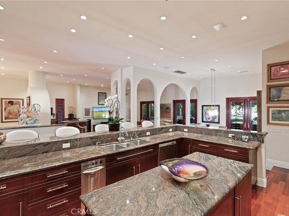 22851 Calvert Street, Woodland Hills CA 91367