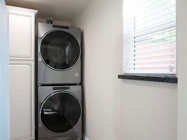 5919 - 5921 Cantaloupe Avenue, Valley Glen CA 91401