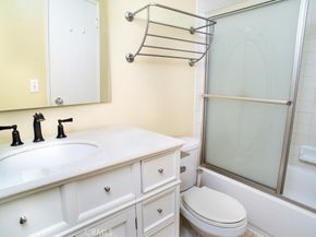 1940 N Highland 10, Los Angeles CA 90068