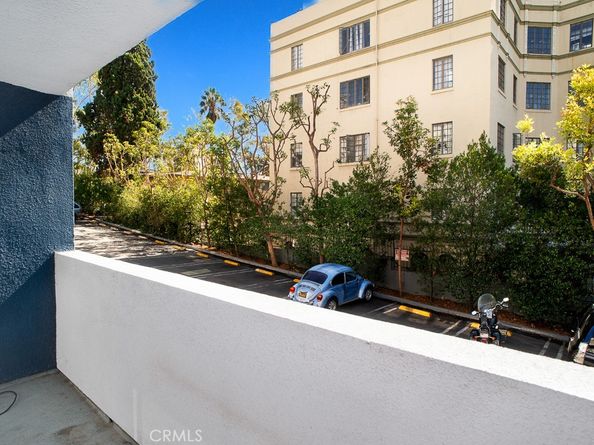 1940 N Highland 10, Los Angeles CA 90068