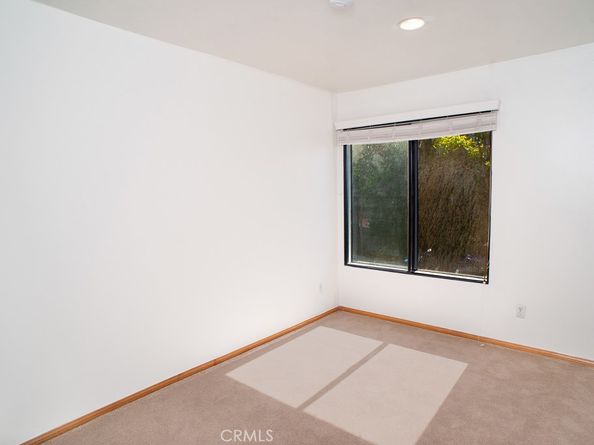 1940 N Highland 10, Los Angeles CA 90068