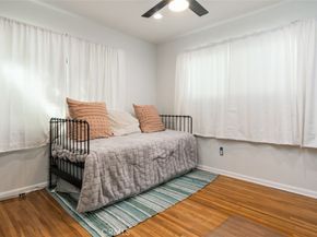 10444 Hayvenhurst, Granada Hills CA 91344