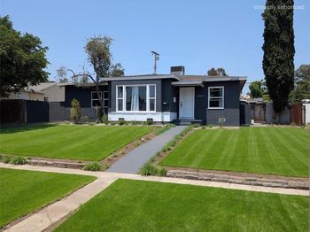 14947 Chatsworth Street