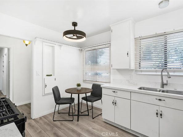 7752 Wish, Lake Balboa CA 91406