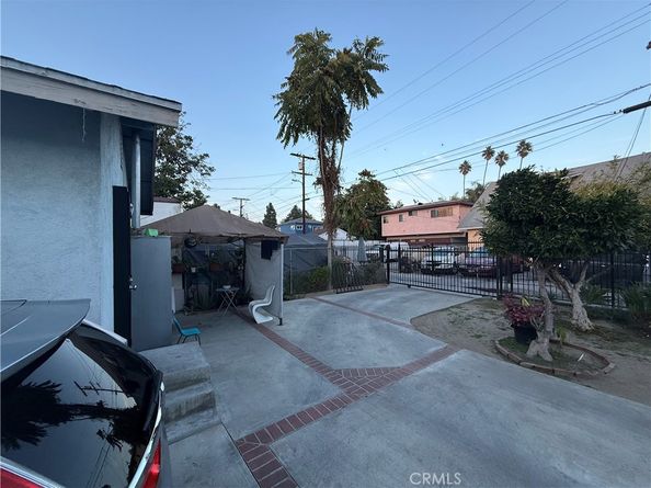 4020 Trinity, Los Angeles CA 90011