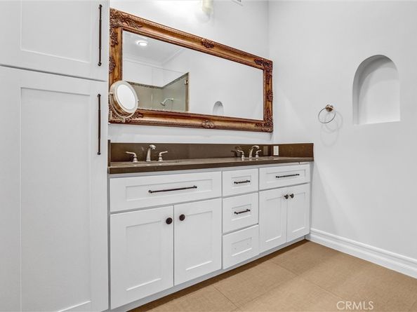 22202 Avenue San Luis, Woodland Hills CA 91364