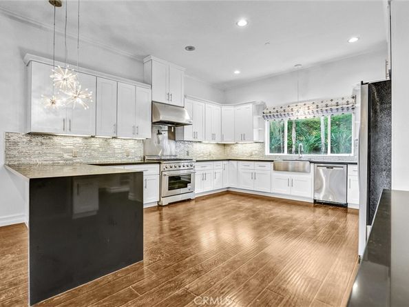 22202 Avenue San Luis, Woodland Hills CA 91364