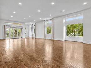 22202 Avenue San Luis, Woodland Hills CA 91364