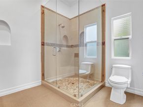 22202 Avenue San Luis, Woodland Hills CA 91364