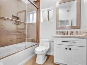 22202 Avenue San Luis, Woodland Hills CA 91364