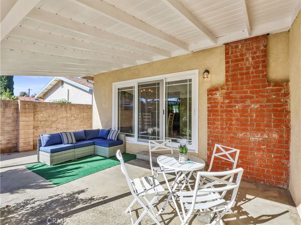 15354 Runnymede Street, Van Nuys CA 91406