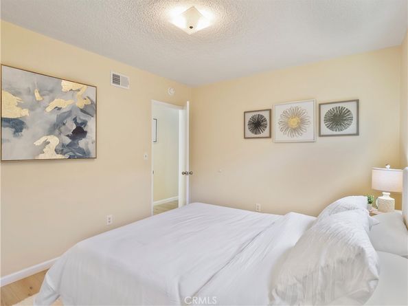 15354 Runnymede Street, Van Nuys CA 91406