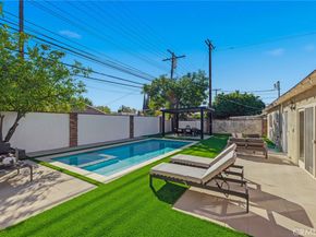 23010 Hartland, West Hills CA 91307