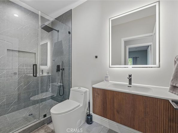 23010 Hartland, West Hills CA 91307