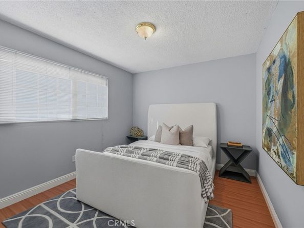 23010 Hartland, West Hills CA 91307