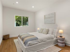 5750 Stansbury Avenue, Sherman Oaks CA 91401