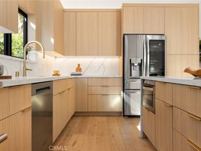 5750 Stansbury Avenue, Sherman Oaks CA 91401