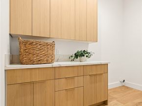 5750 Stansbury Avenue, Sherman Oaks CA 91401