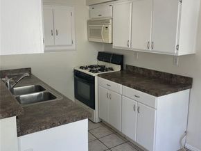 9740 Sepulveda Boulevard 18, North Hills CA 91343