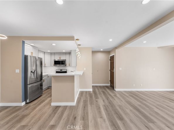 15511 Sherman Way 1, Van Nuys CA 91406