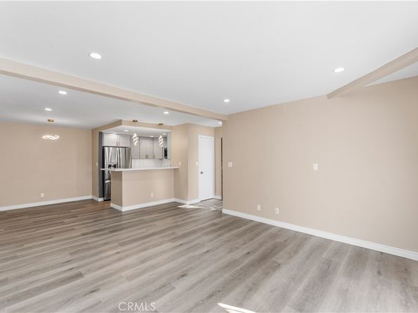 15511 Sherman Way 1, Van Nuys CA 91406