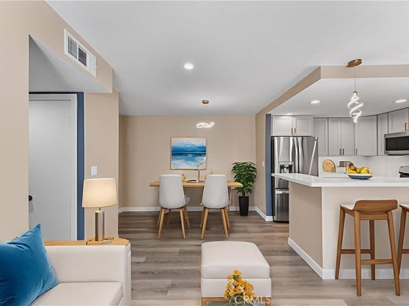 15511 Sherman Way 1, Van Nuys CA 91406