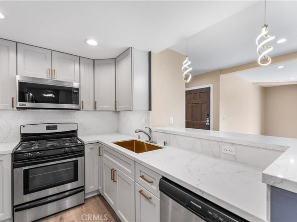 15511 Sherman Way 1, Van Nuys CA 91406