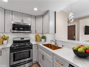 15511 Sherman Way 1, Van Nuys CA 91406