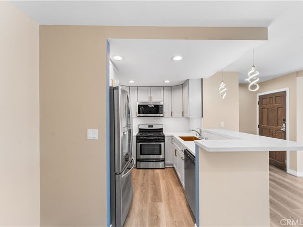 15511 Sherman Way 1, Van Nuys CA 91406