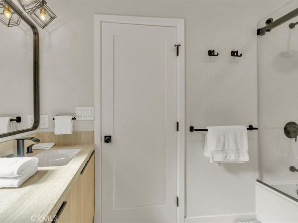 266 Mabery Road, Santa Monica CA 90402