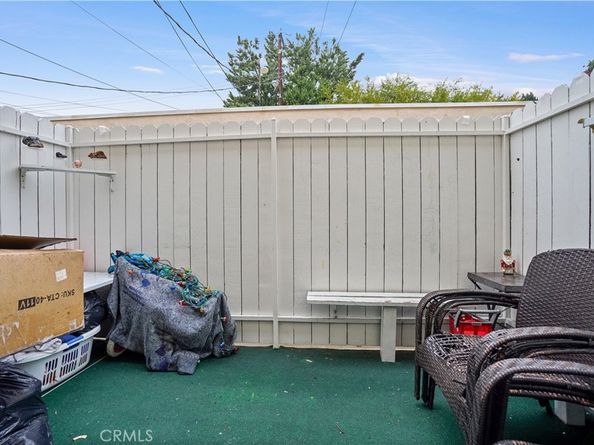 22855 Vanowen, West Hills CA 91307