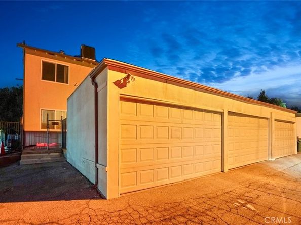 22855 Vanowen, West Hills CA 91307