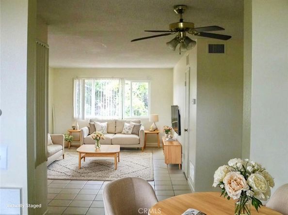 22855 Vanowen, West Hills CA 91307