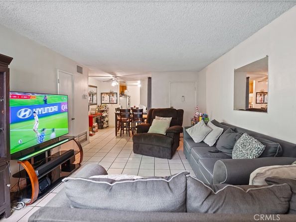 22855 Vanowen, West Hills CA 91307