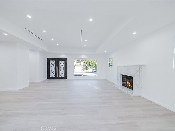 8042 Ellenbogen Street, Sunland CA 91040