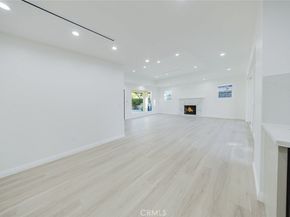 8042 Ellenbogen Street, Sunland CA 91040