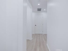 8042 Ellenbogen Street, Sunland CA 91040