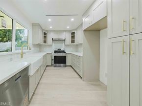 8042 Ellenbogen Street, Sunland CA 91040