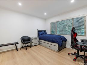 4651 Ellenita Ave., Tarzana CA 91356